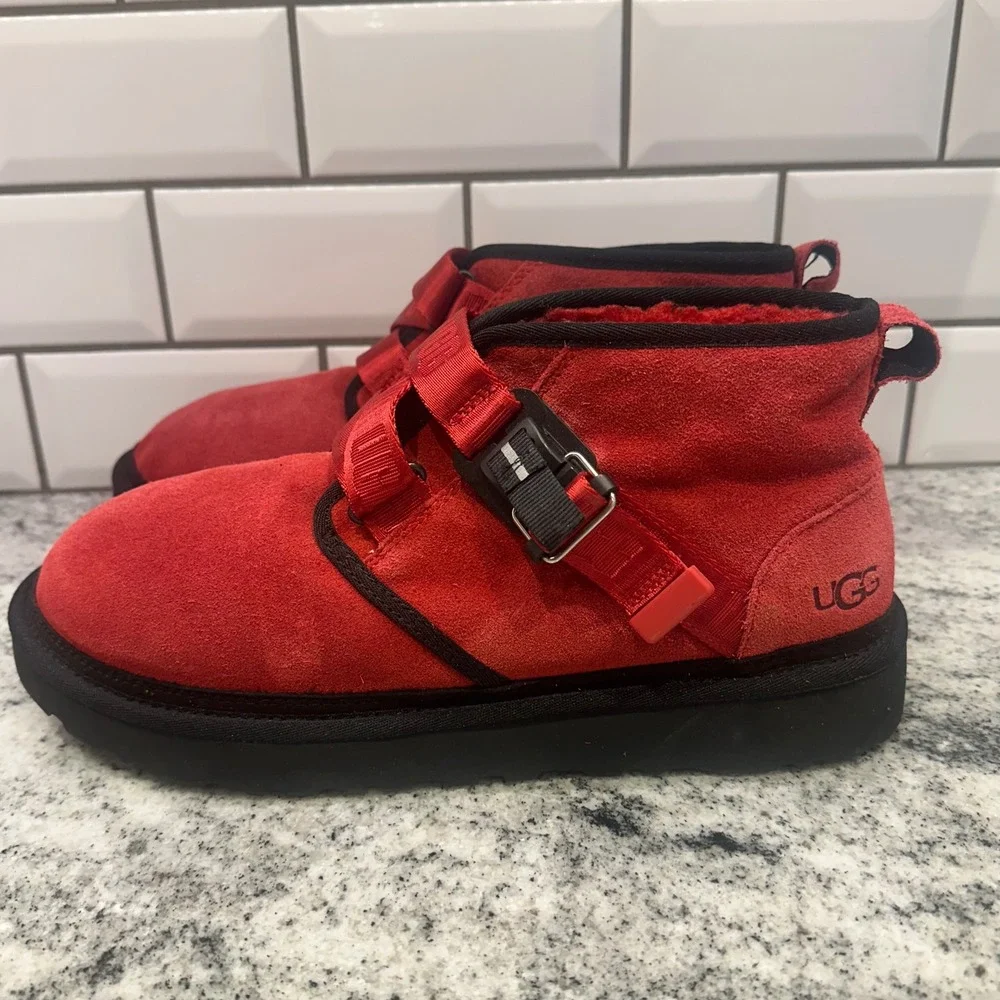 UGG Mens 11 Neumel Snapback Chukka Boots Red Suede Buckle 1130720 Streetwear